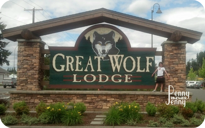 These tips to save money at Great Wolf Lodge are sure that you trip will be a blast! Using little shortcuts can save quite a bit.   