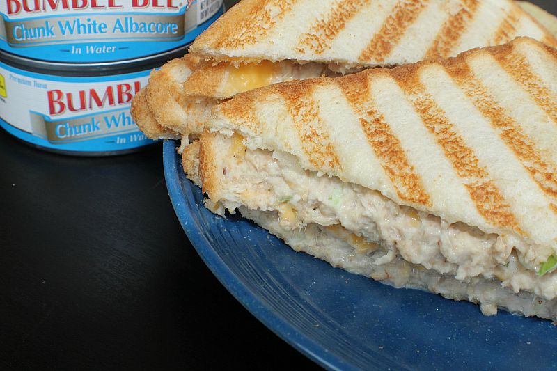 These Cheesy Tuna Panini sandwiches are the perfect quick lunch! Plus its easy to make and can be made low calorie.