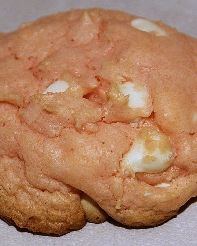 These White Chocolate Chip Strawberry Cake Mix Cookies Recipe are perfect for beginner bakers and kids! With only four ingredients they make a tasty treat! 